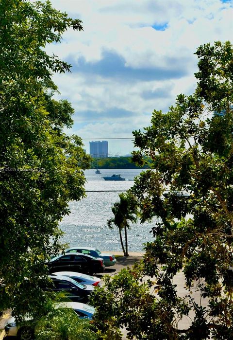 A home in Aventura