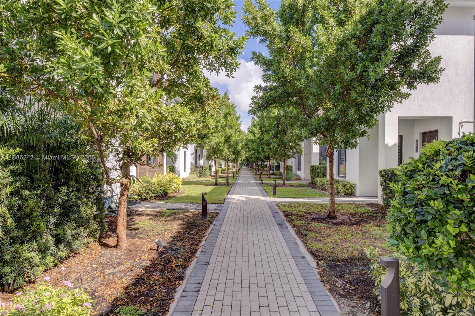 CANARIAS EAST - Residential