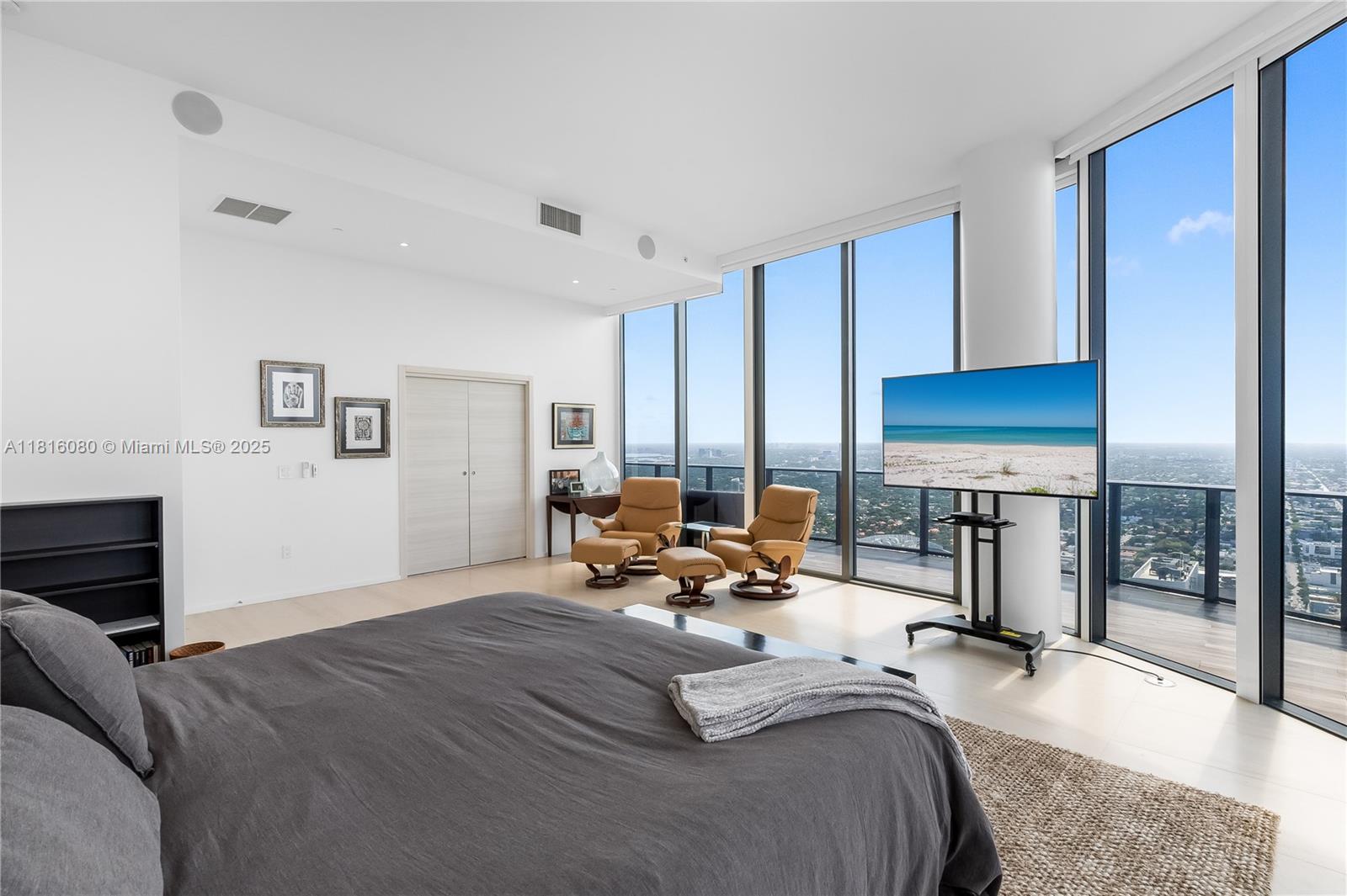 801 SMA RESIDENCES CONDO - Residential