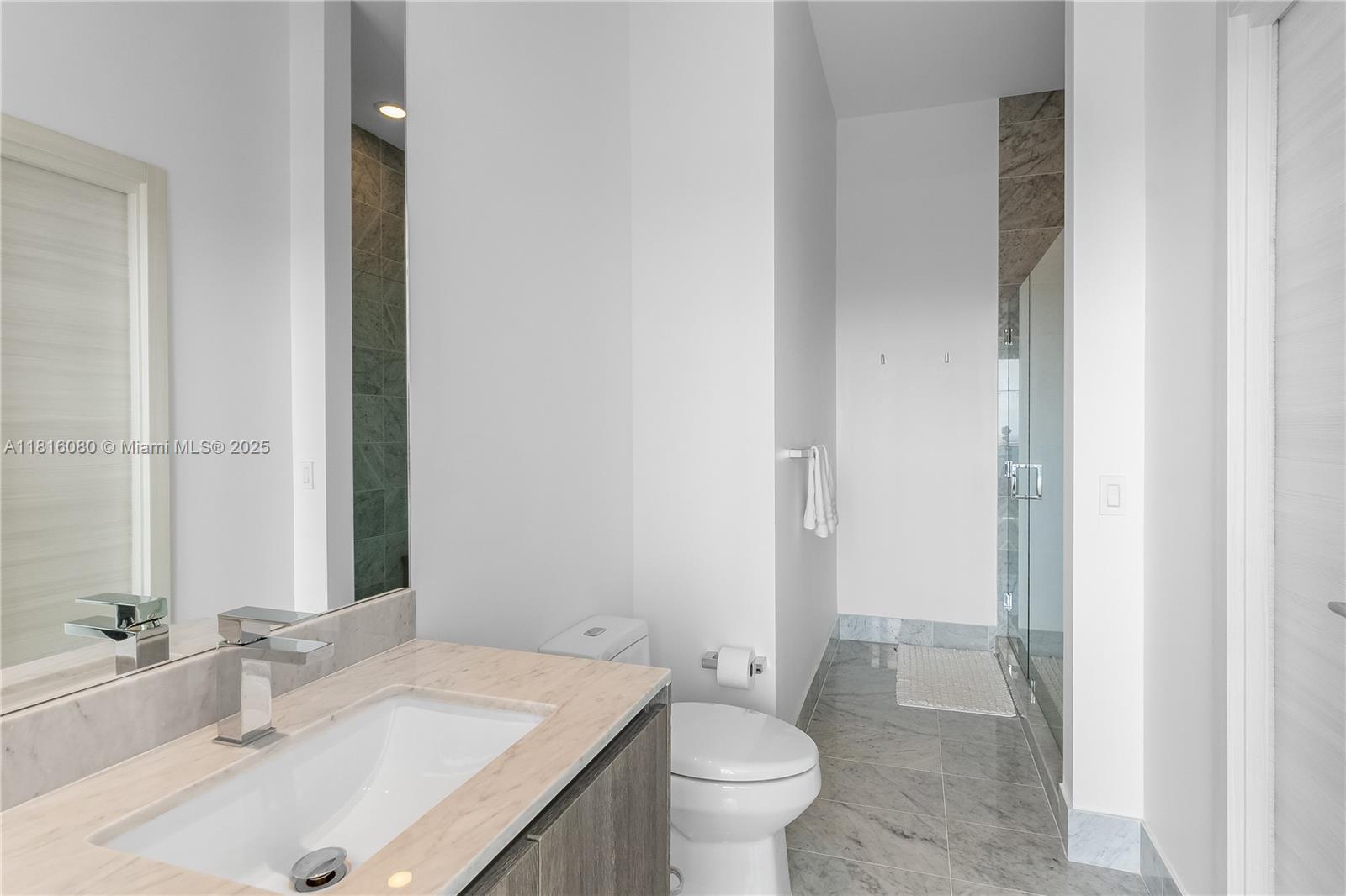 801 SMA RESIDENCES CONDO - Residential