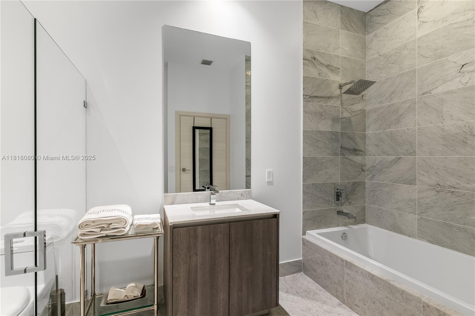 801 SMA RESIDENCES CONDO - Residential