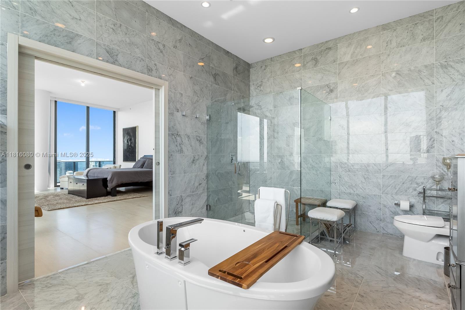 801 SMA RESIDENCES CONDO - Residential