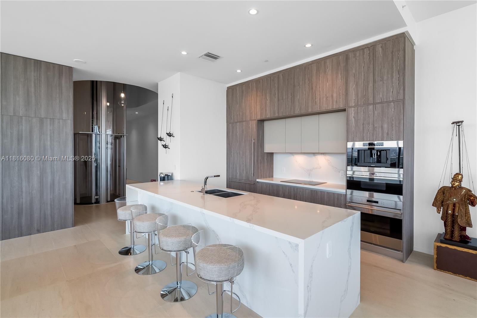 801 SMA RESIDENCES CONDO - Residential