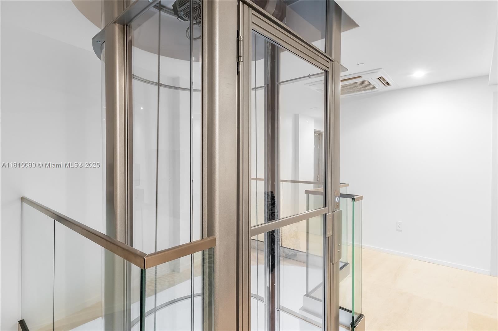 801 SMA RESIDENCES CONDO - Residential