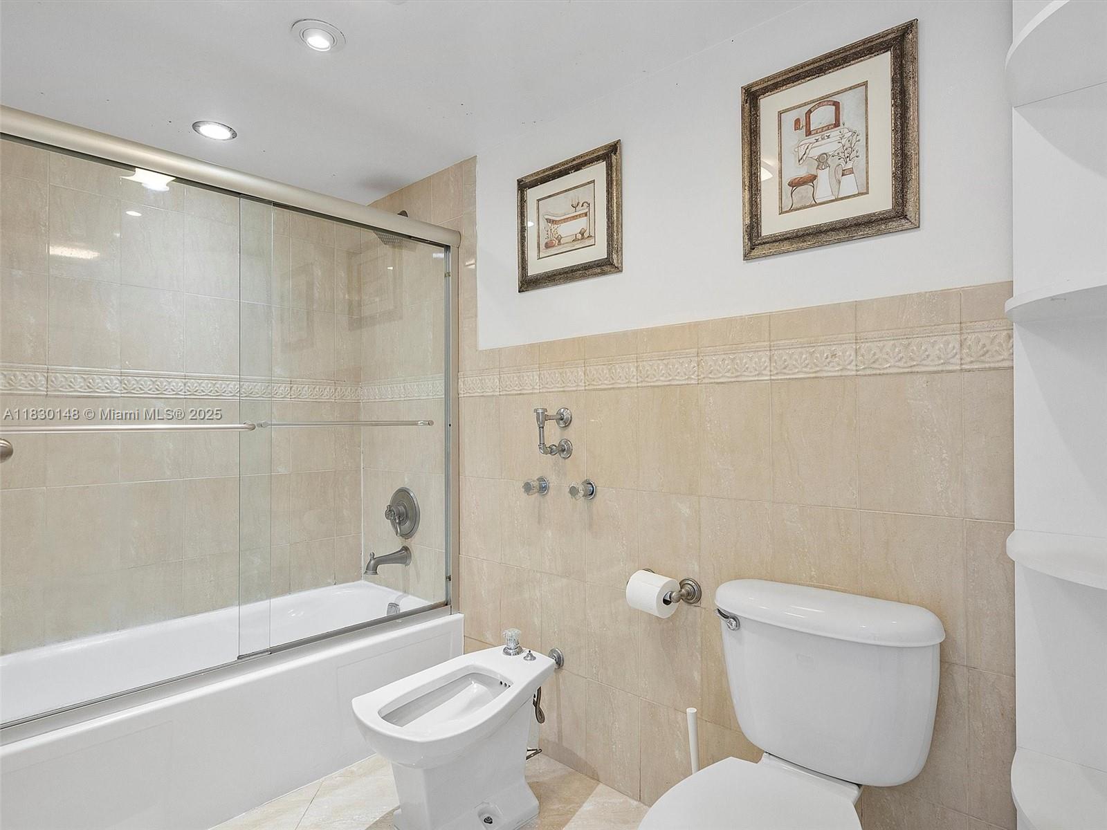 WINSTON TOWERS 600 CONDO - Residential