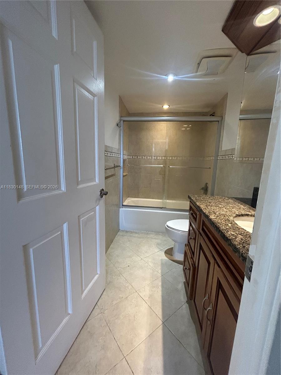 WINSTON TOWERS 600 CONDO - Residential