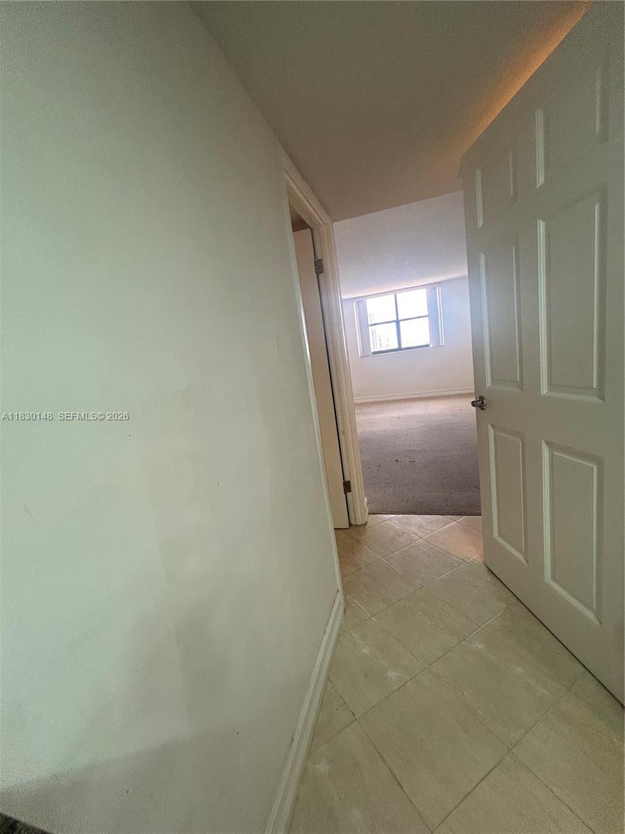 WINSTON TOWERS 600 CONDO - Residential