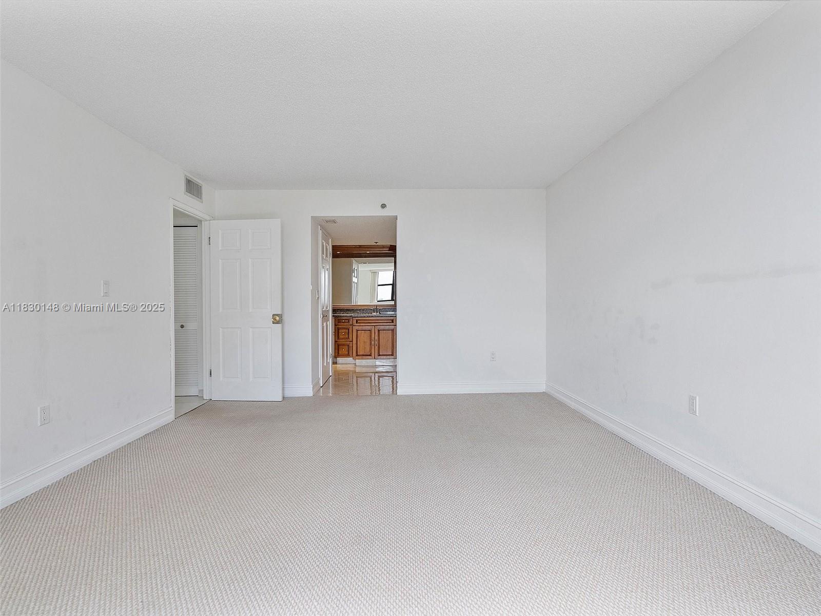 WINSTON TOWERS 600 CONDO - Residential