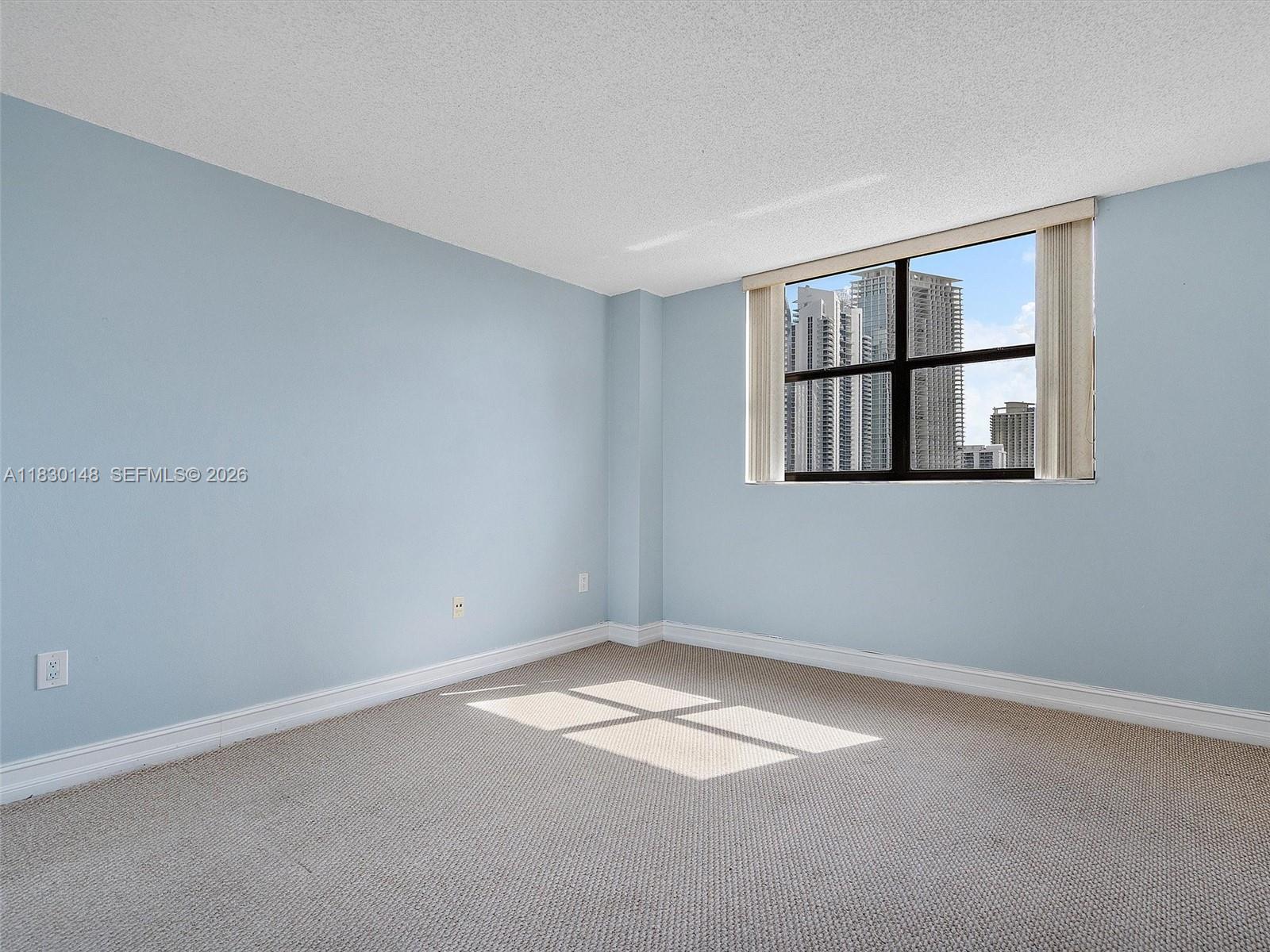 WINSTON TOWERS 600 CONDO - Residential