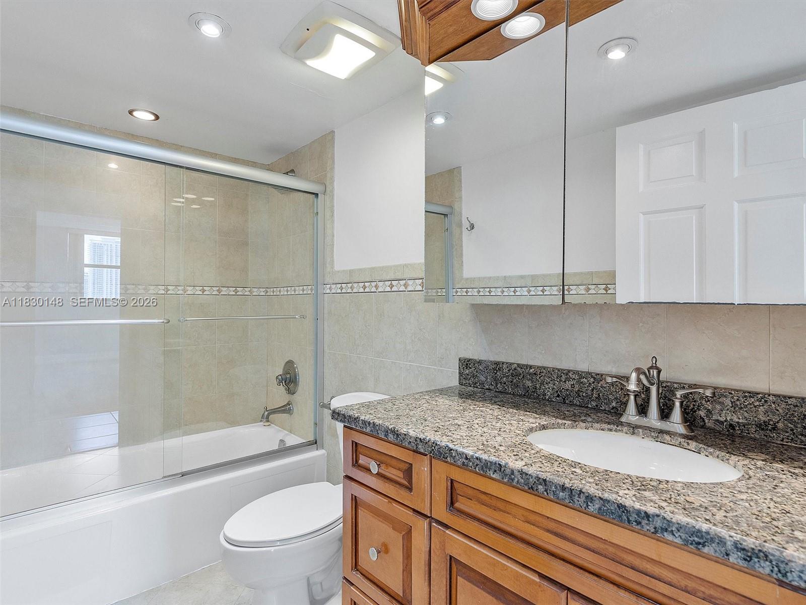 WINSTON TOWERS 600 CONDO - Residential