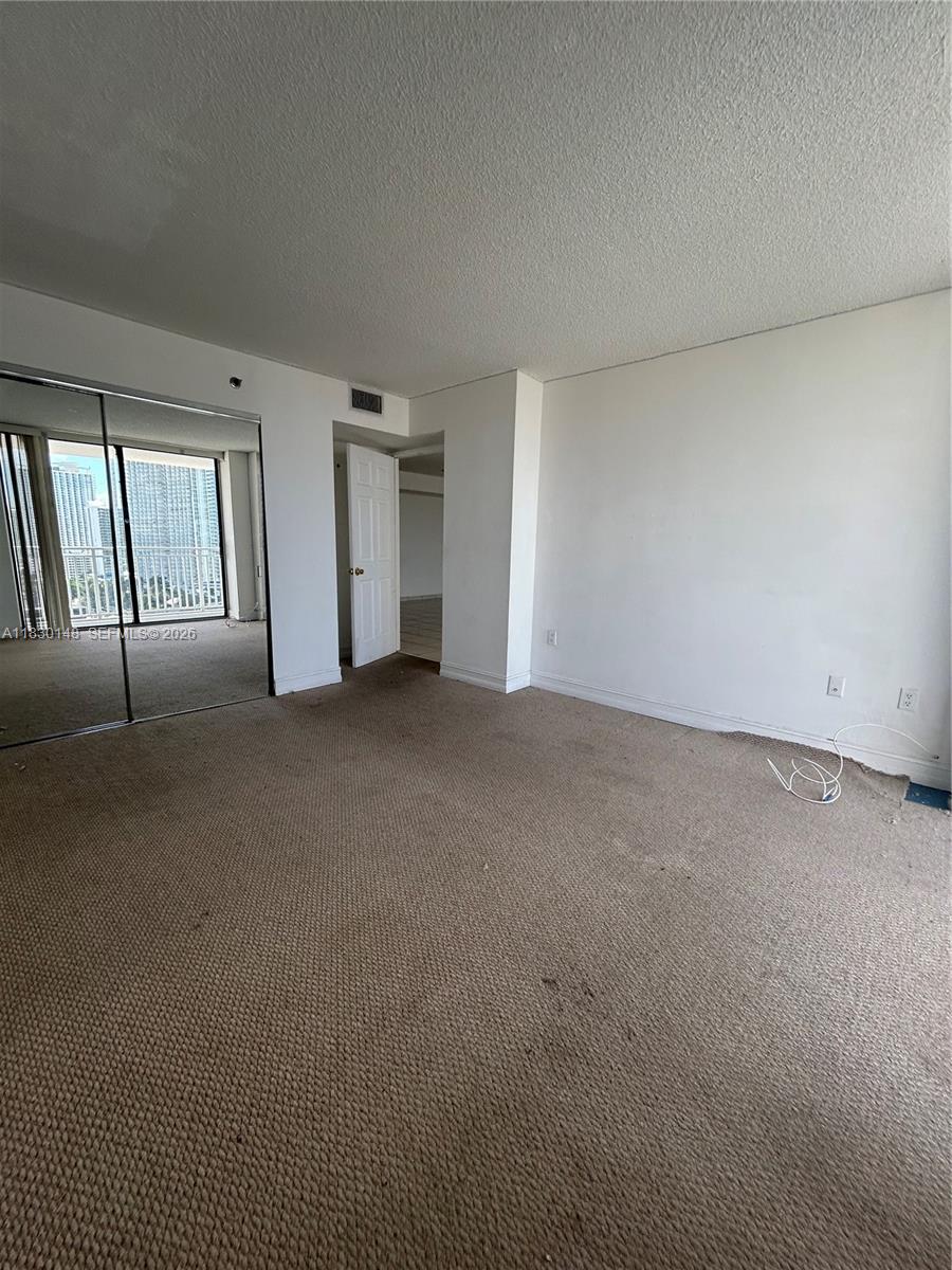 WINSTON TOWERS 600 CONDO - Residential