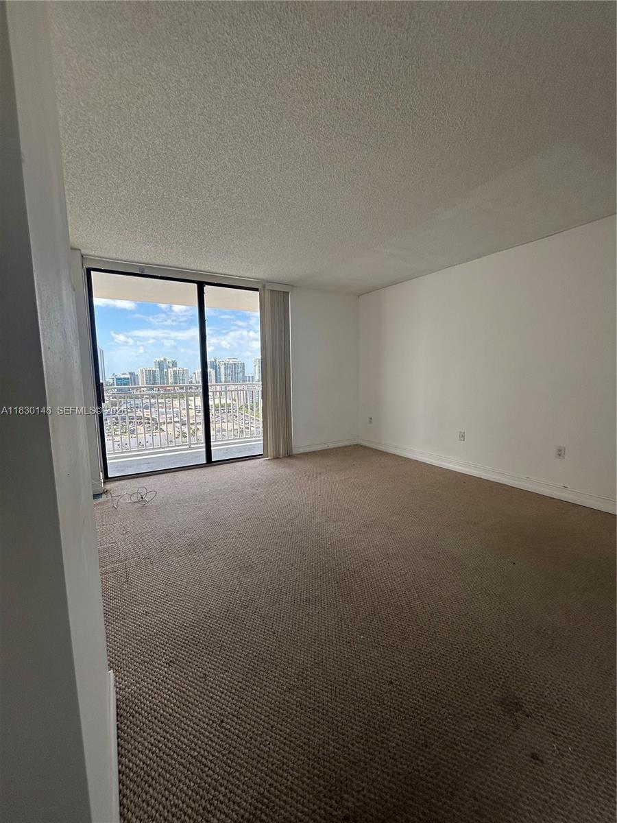 WINSTON TOWERS 600 CONDO - Residential