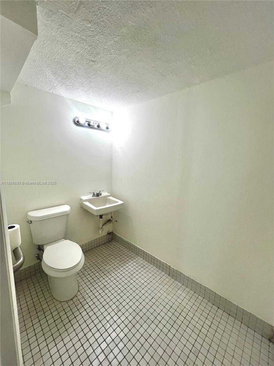 8000 NW 31st St 18