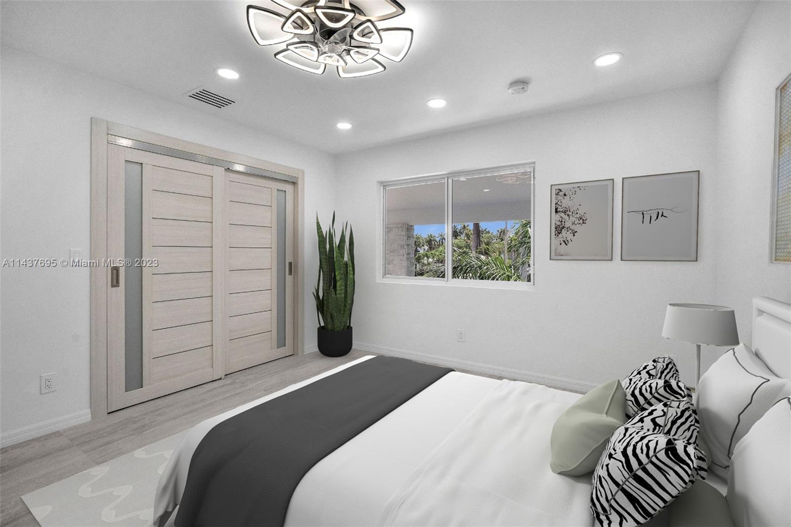 HOLLYWOOD LAKES SECTION - Residential