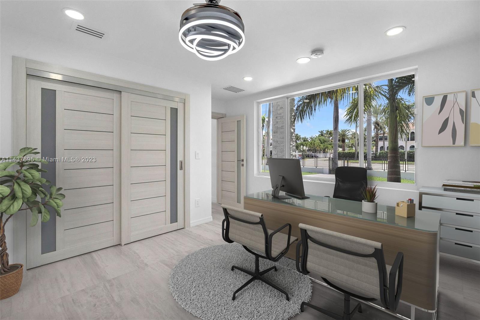 HOLLYWOOD LAKES SECTION - Residential