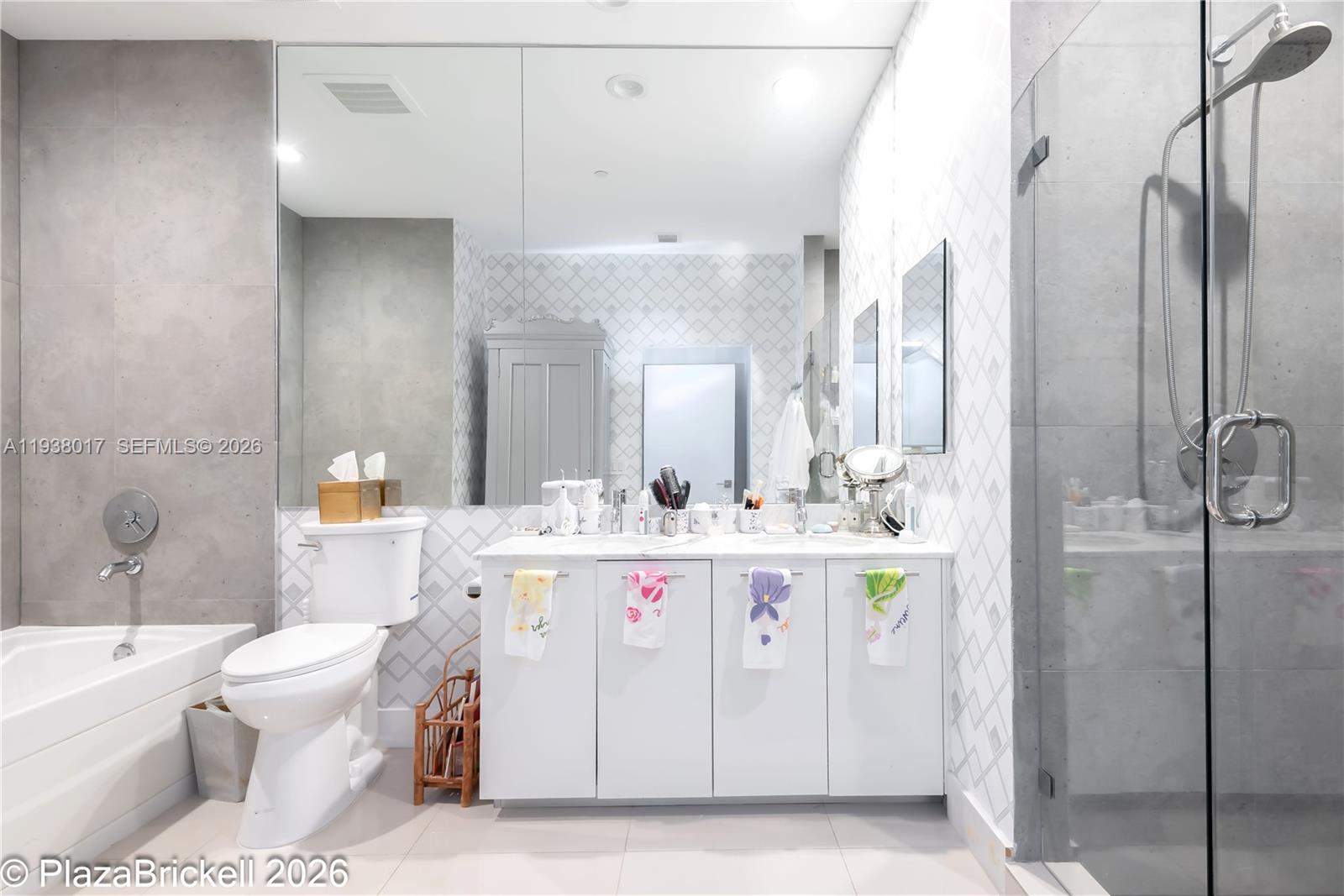 PLAZA BRICKELL EAST - Residential