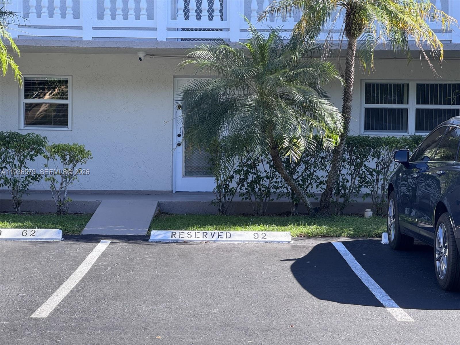 MEADOWBROOK LAKES CONDO - Residential