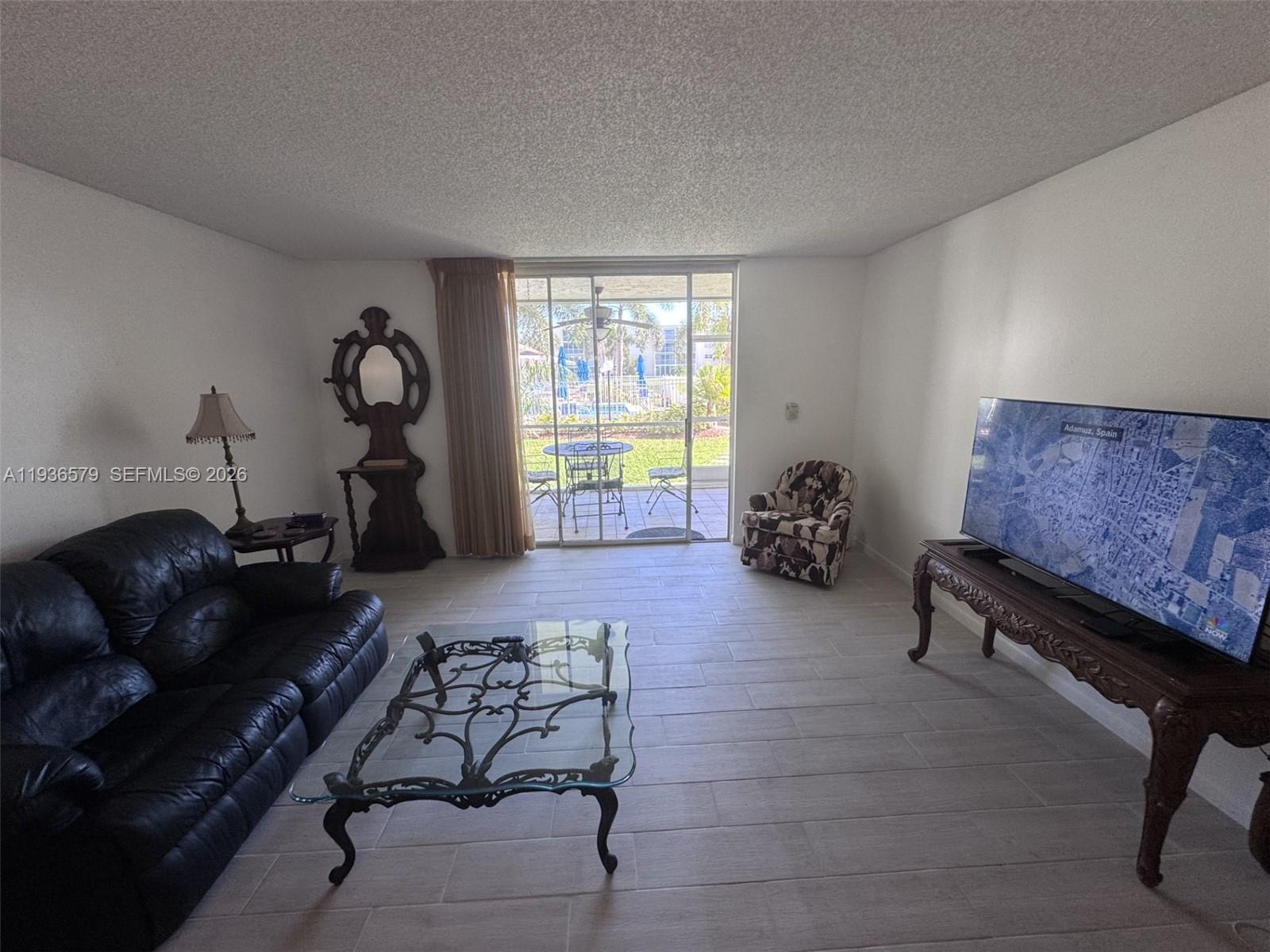 MEADOWBROOK LAKES CONDO - Residential