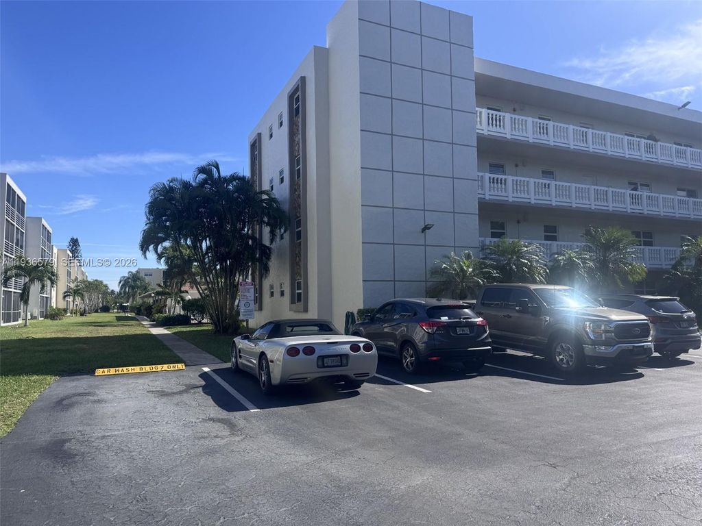 Photo of 1025 SE 3rd Ave #102, Dania Beach, FL 33004 (MLS # A11936579)