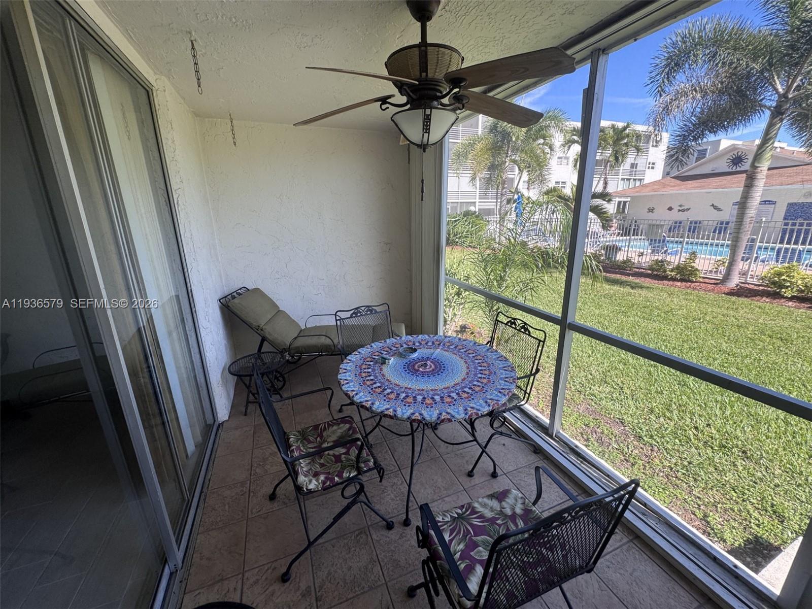 MEADOWBROOK LAKES CONDO - Residential