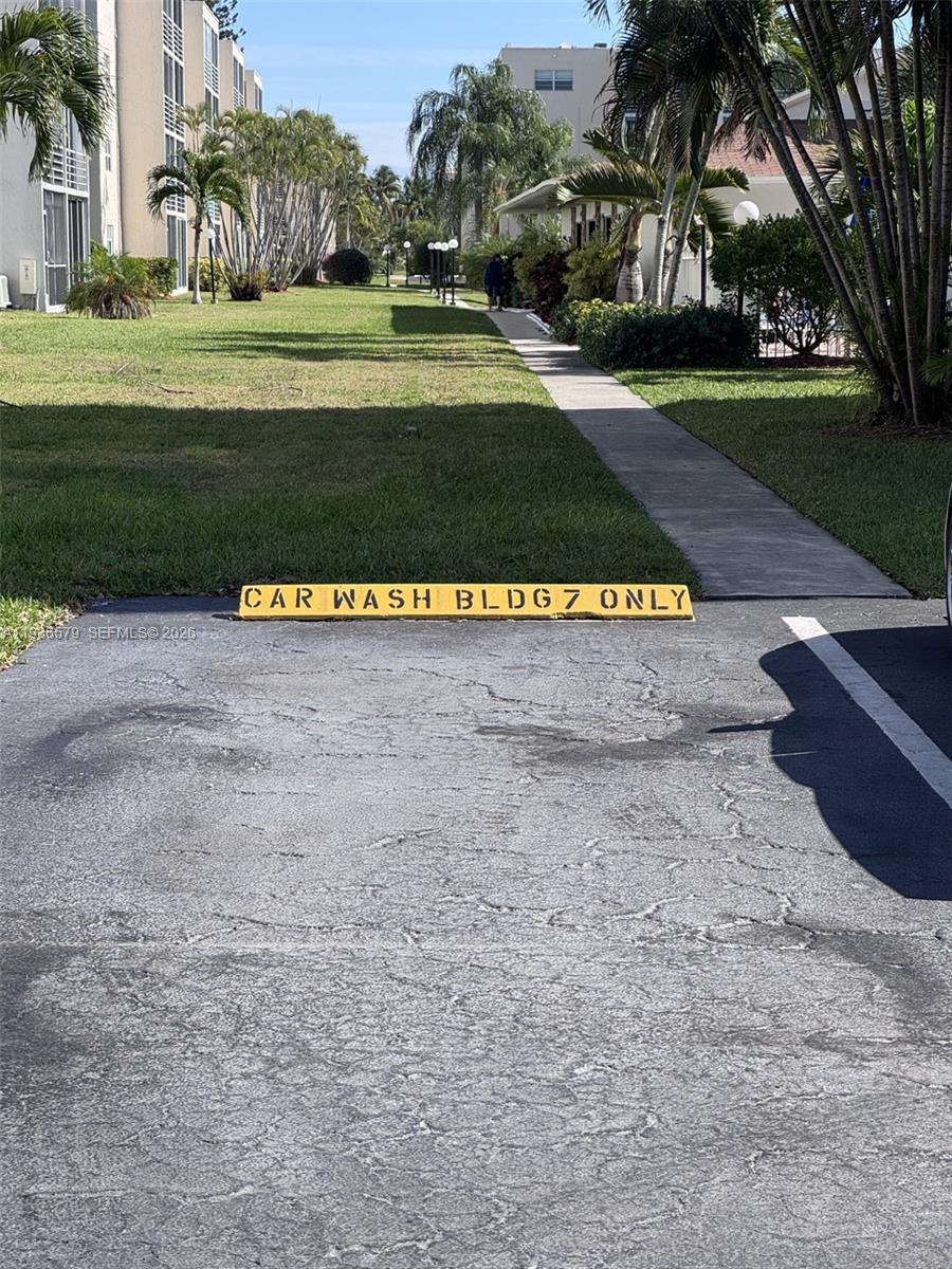 MEADOWBROOK LAKES CONDO - Residential