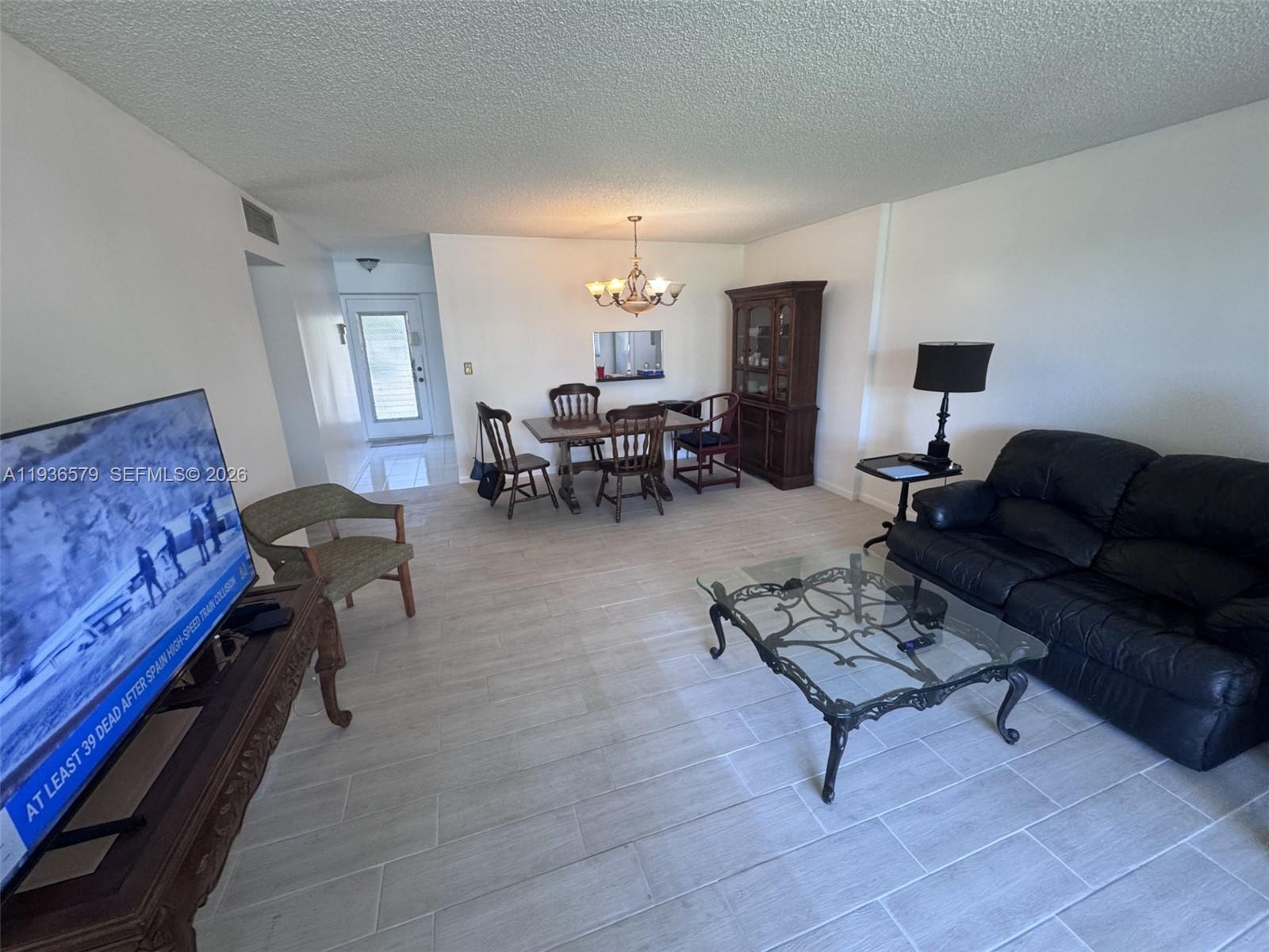 MEADOWBROOK LAKES CONDO - Residential