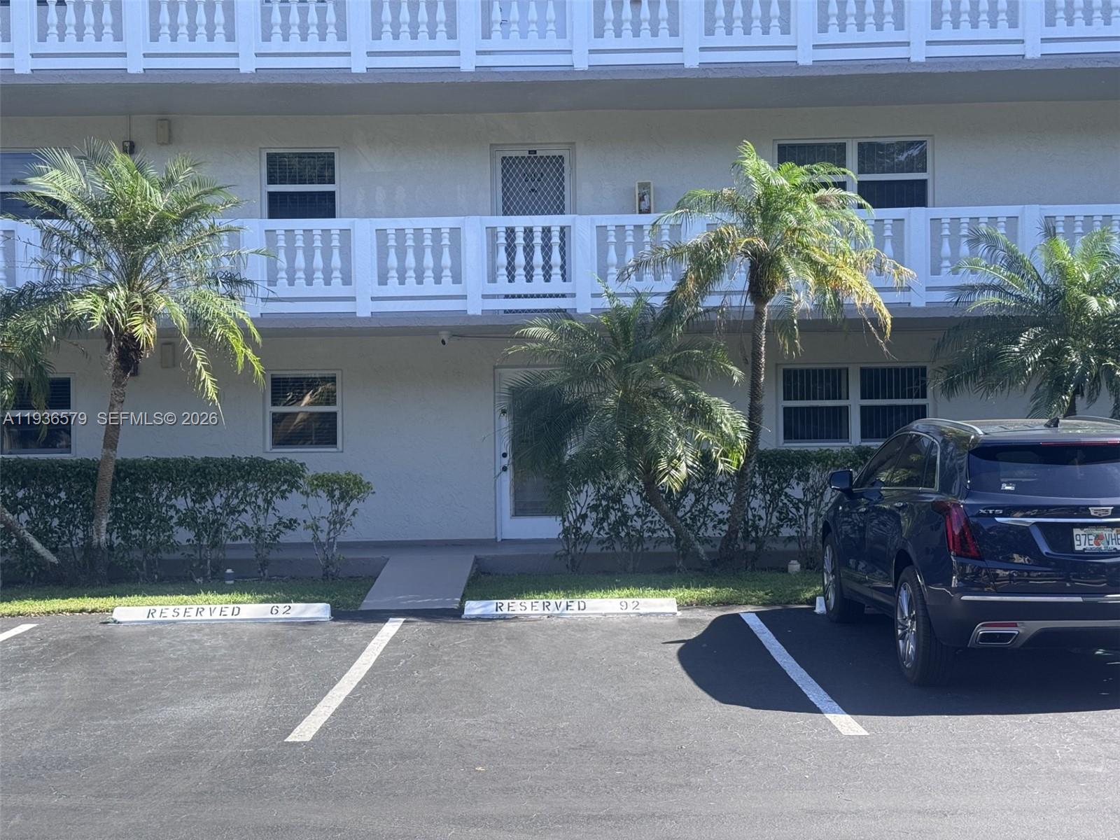 MEADOWBROOK LAKES CONDO - Residential