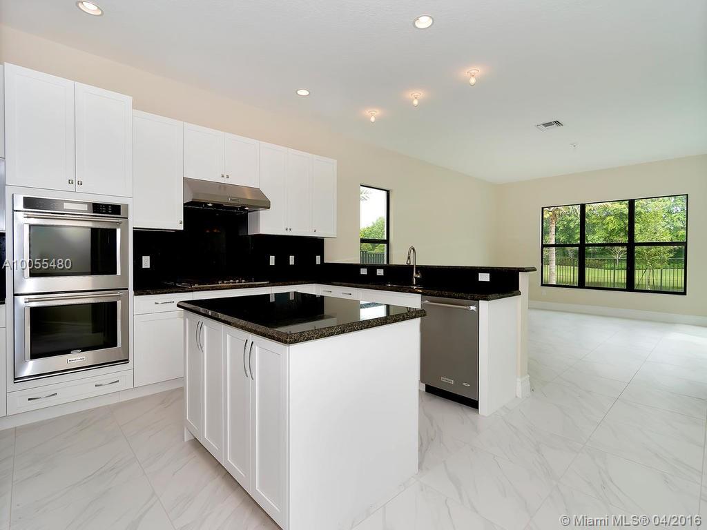 SEVEN BRIDGES - Residential Lease