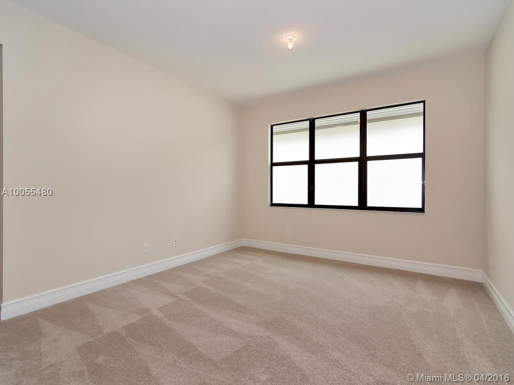 SEVEN BRIDGES - Residential Lease