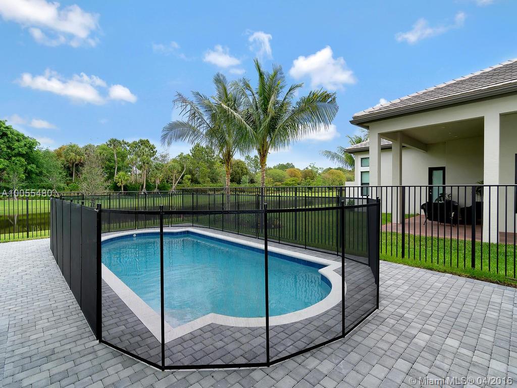 SEVEN BRIDGES - Residential Lease