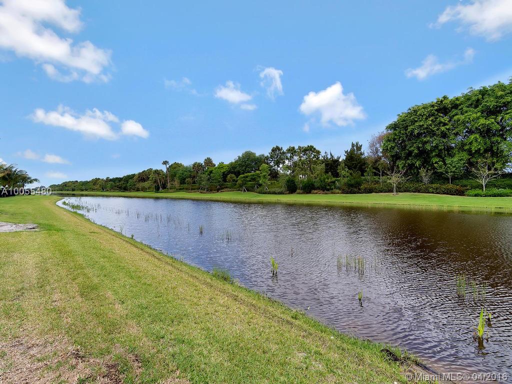 SEVEN BRIDGES - Residential Lease