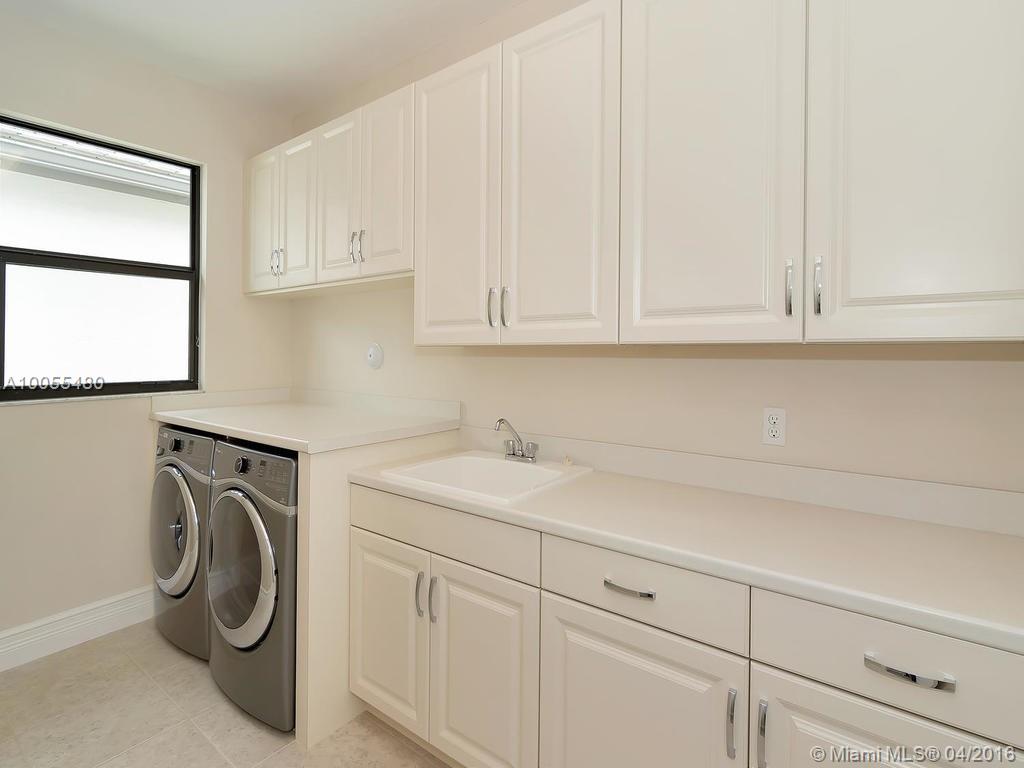 SEVEN BRIDGES - Residential Lease