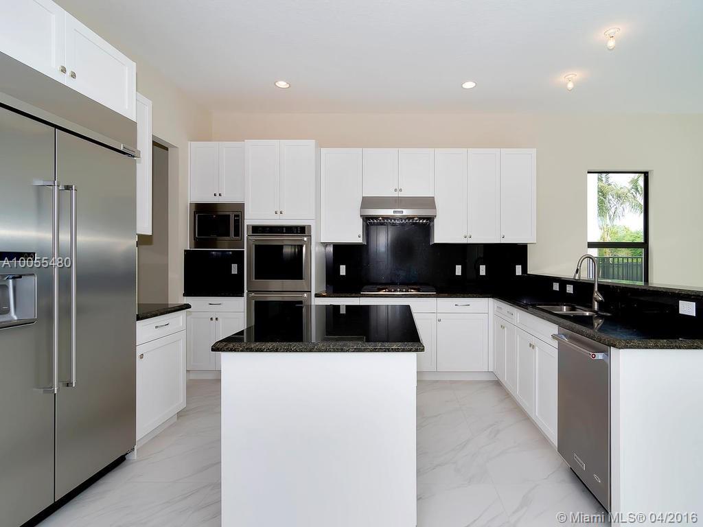 SEVEN BRIDGES - Residential Lease