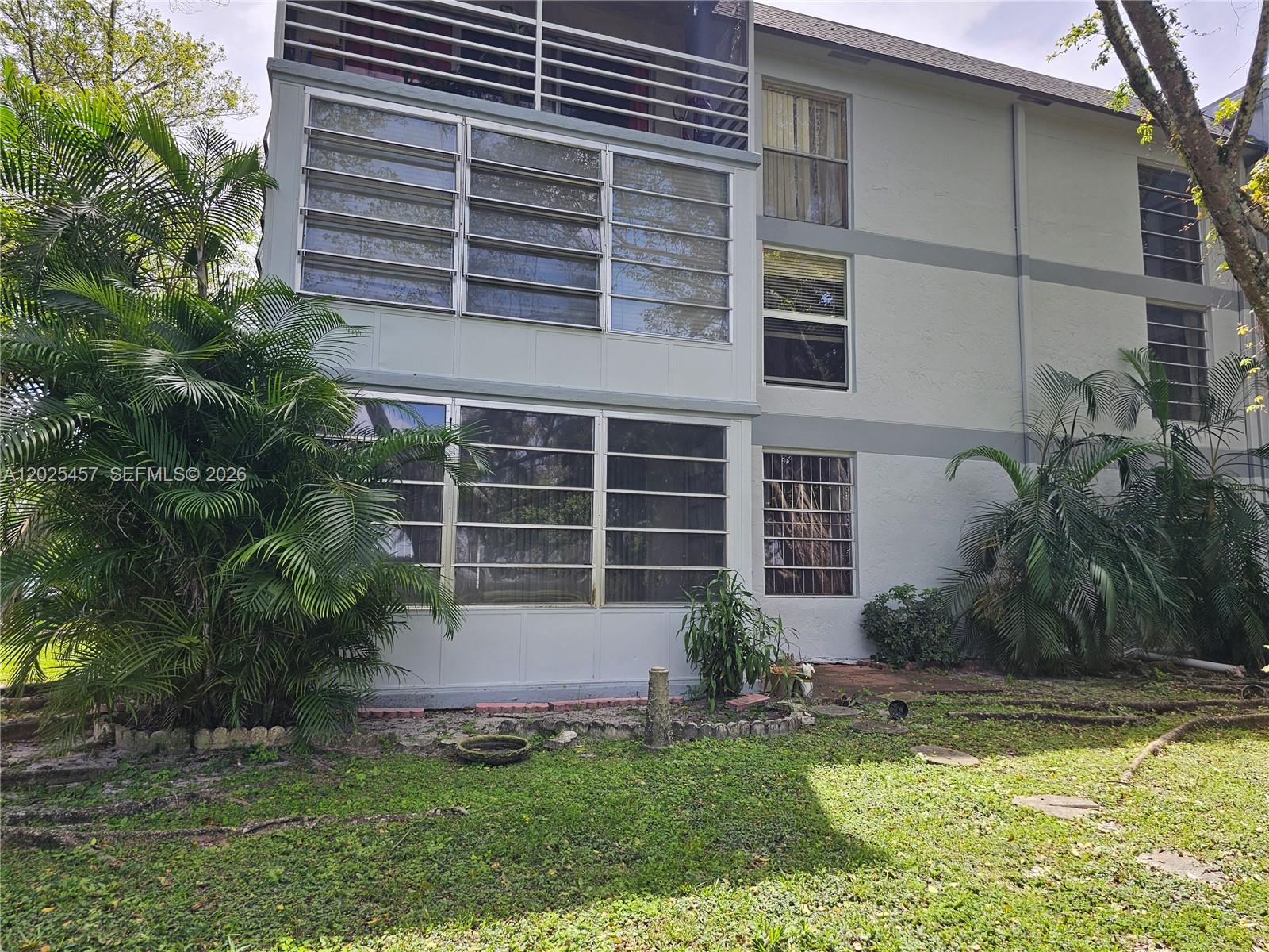 SANDS POINT CONDOMINIUM I - Residential