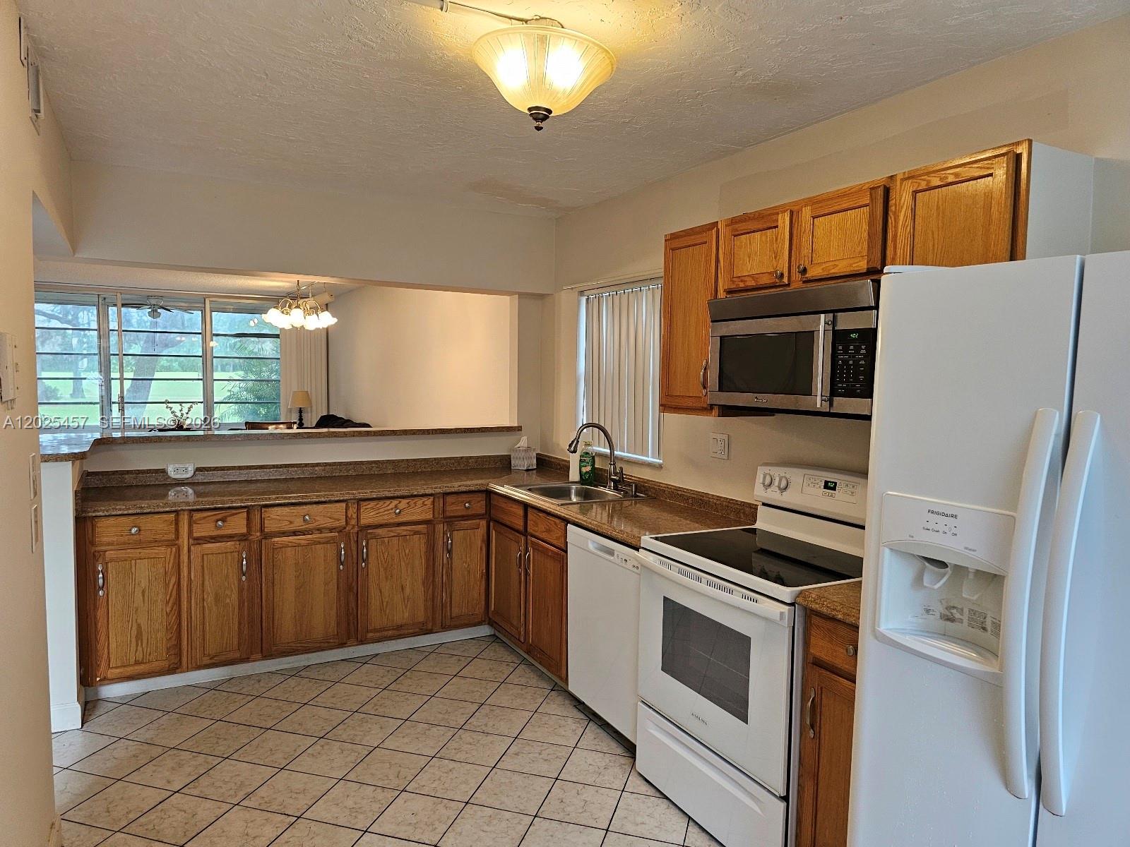 SANDS POINT CONDOMINIUM I - Residential