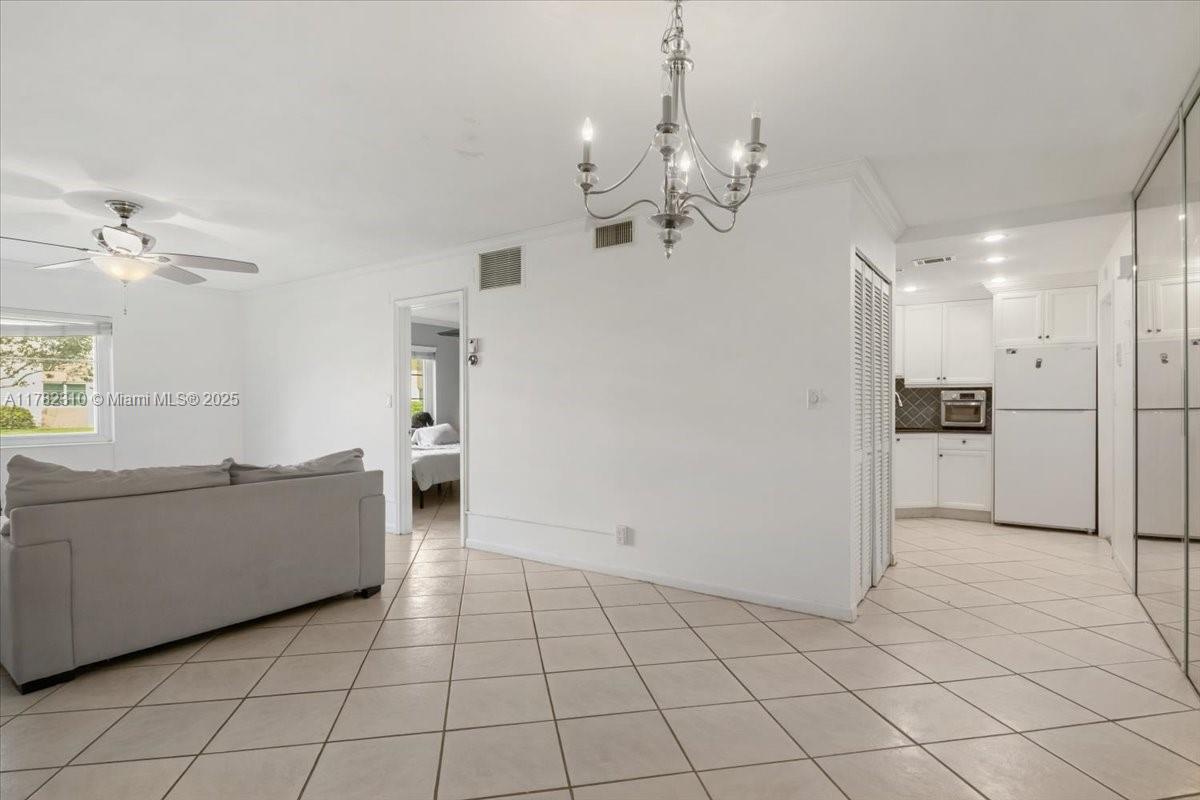 9 NE 19th Ct 104C