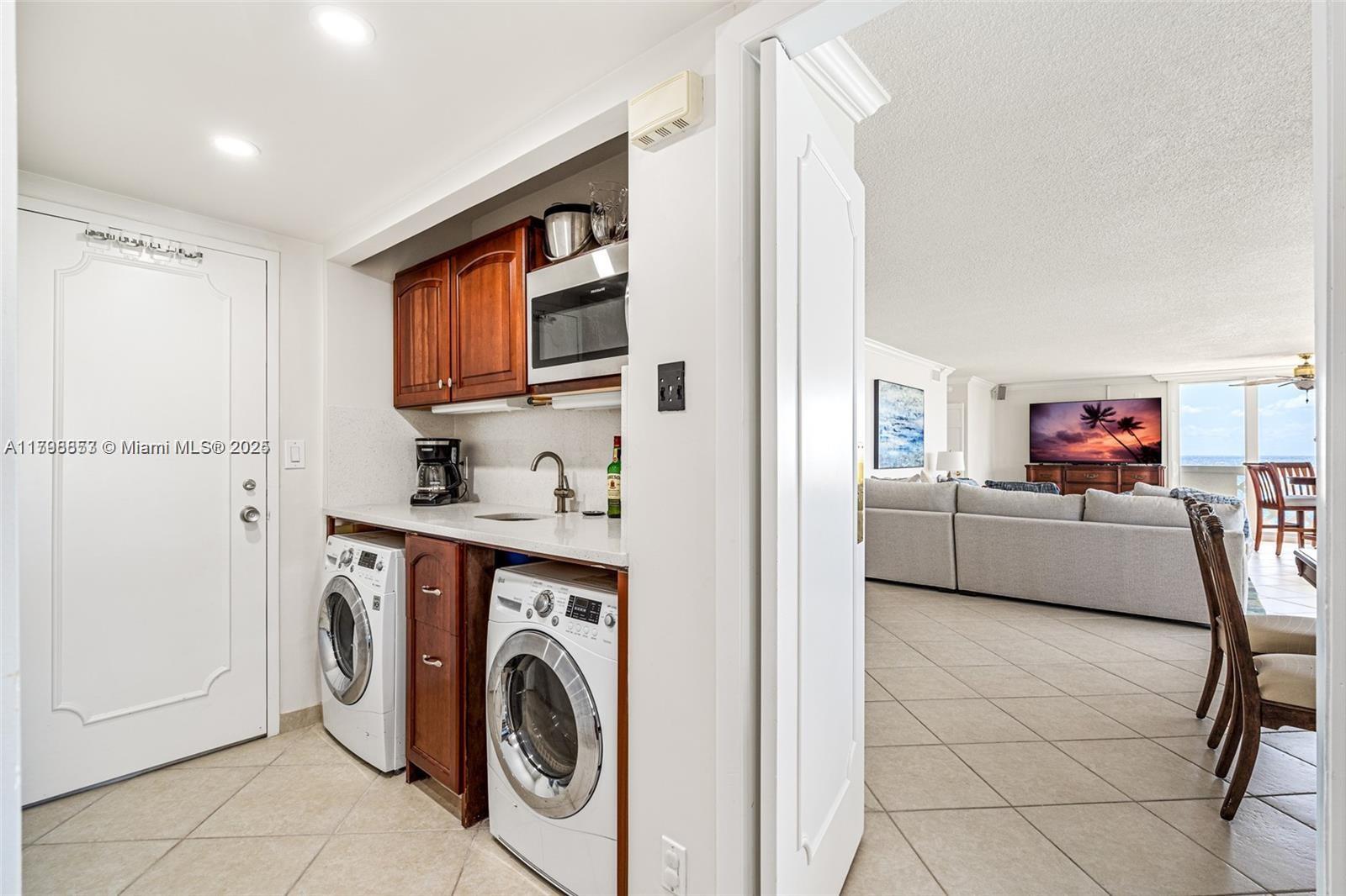 CLOISTER BEACH TOWERS CON - Residential Lease