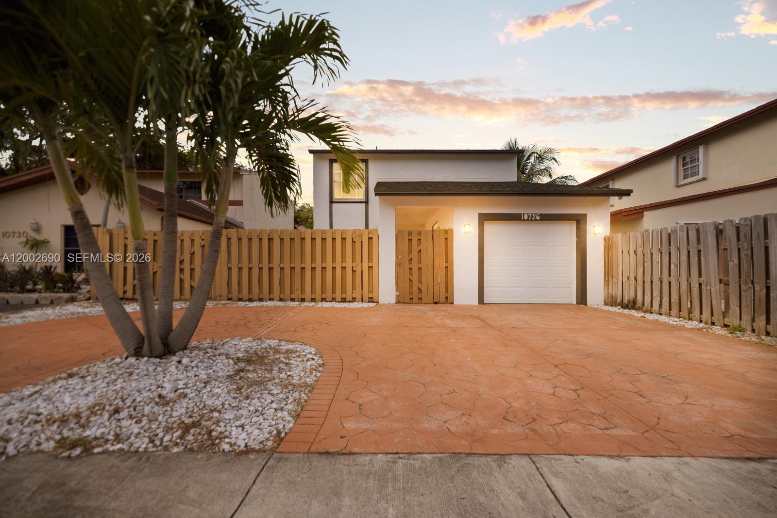 JUNIPER AT THE HAMMOCKS - Residential