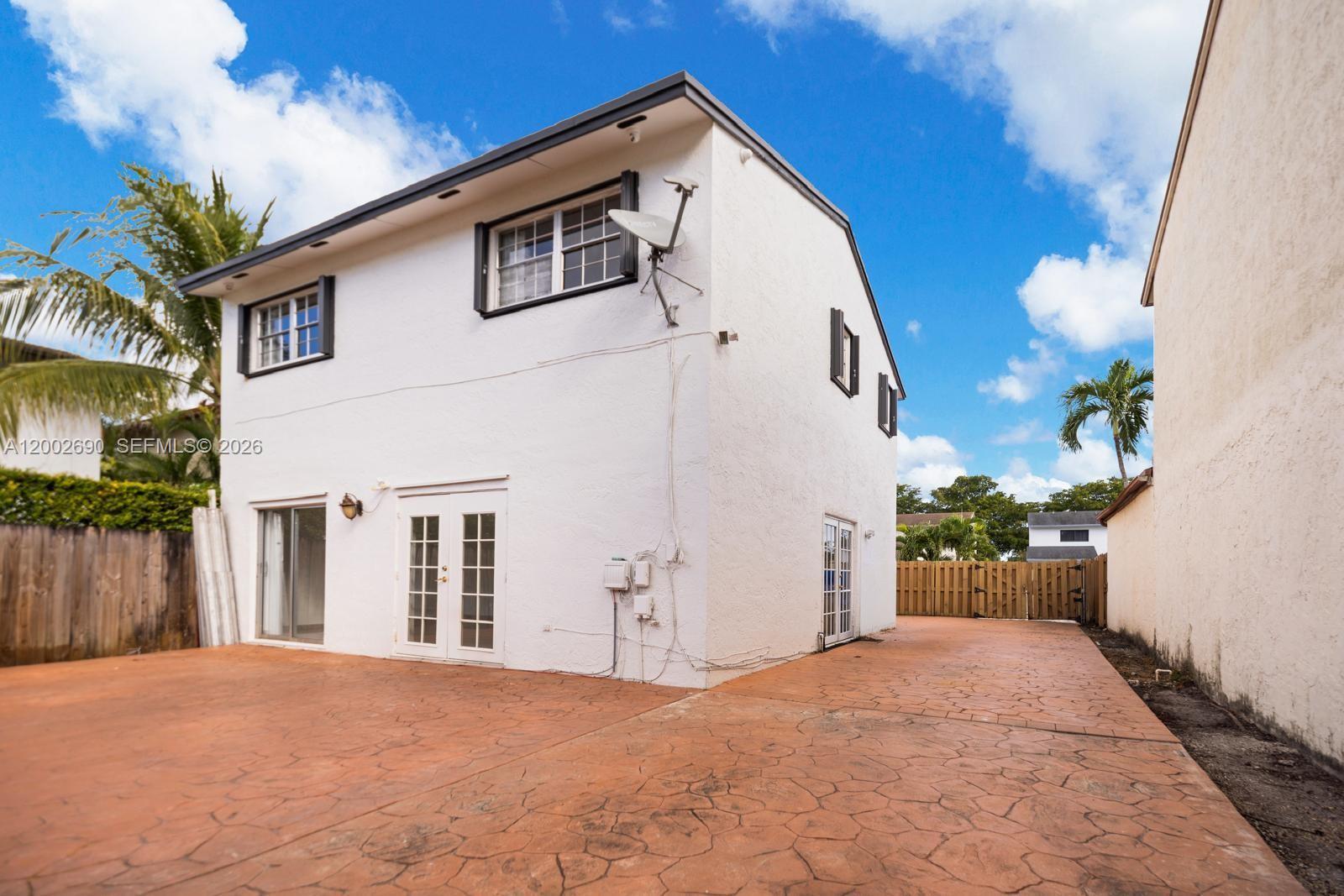 JUNIPER AT THE HAMMOCKS - Residential