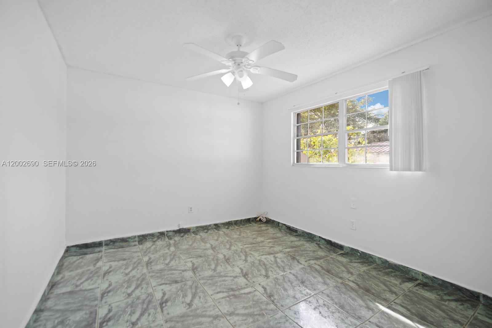 JUNIPER AT THE HAMMOCKS - Residential