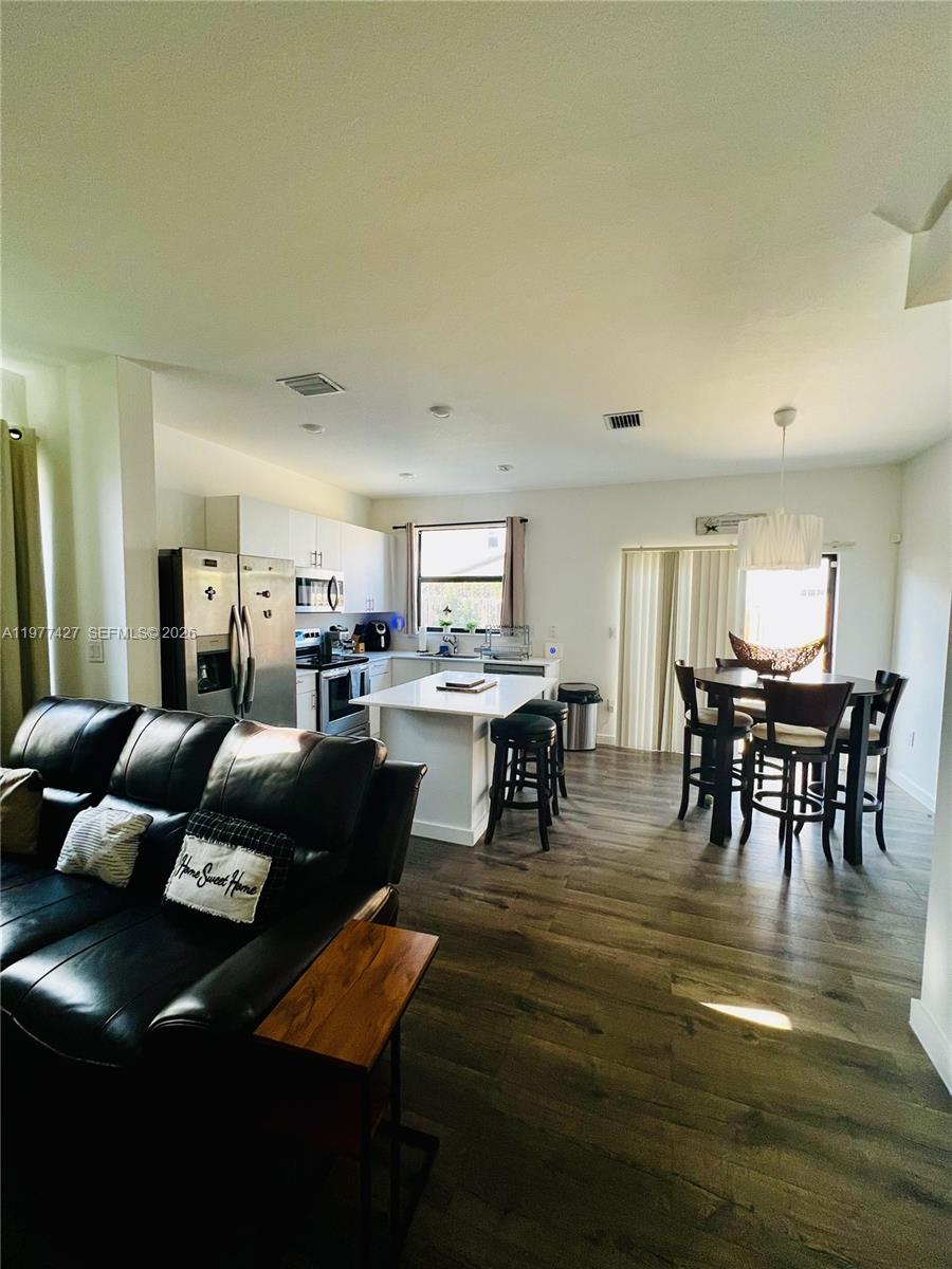 SILVER PALM RESIDENTIAL H - Residential