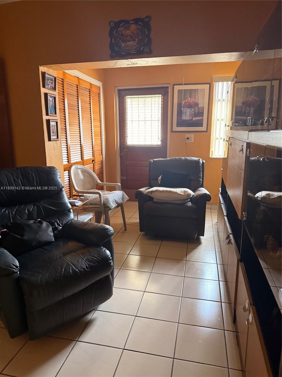 View photos, virtual tours, details... 36 E 17th St