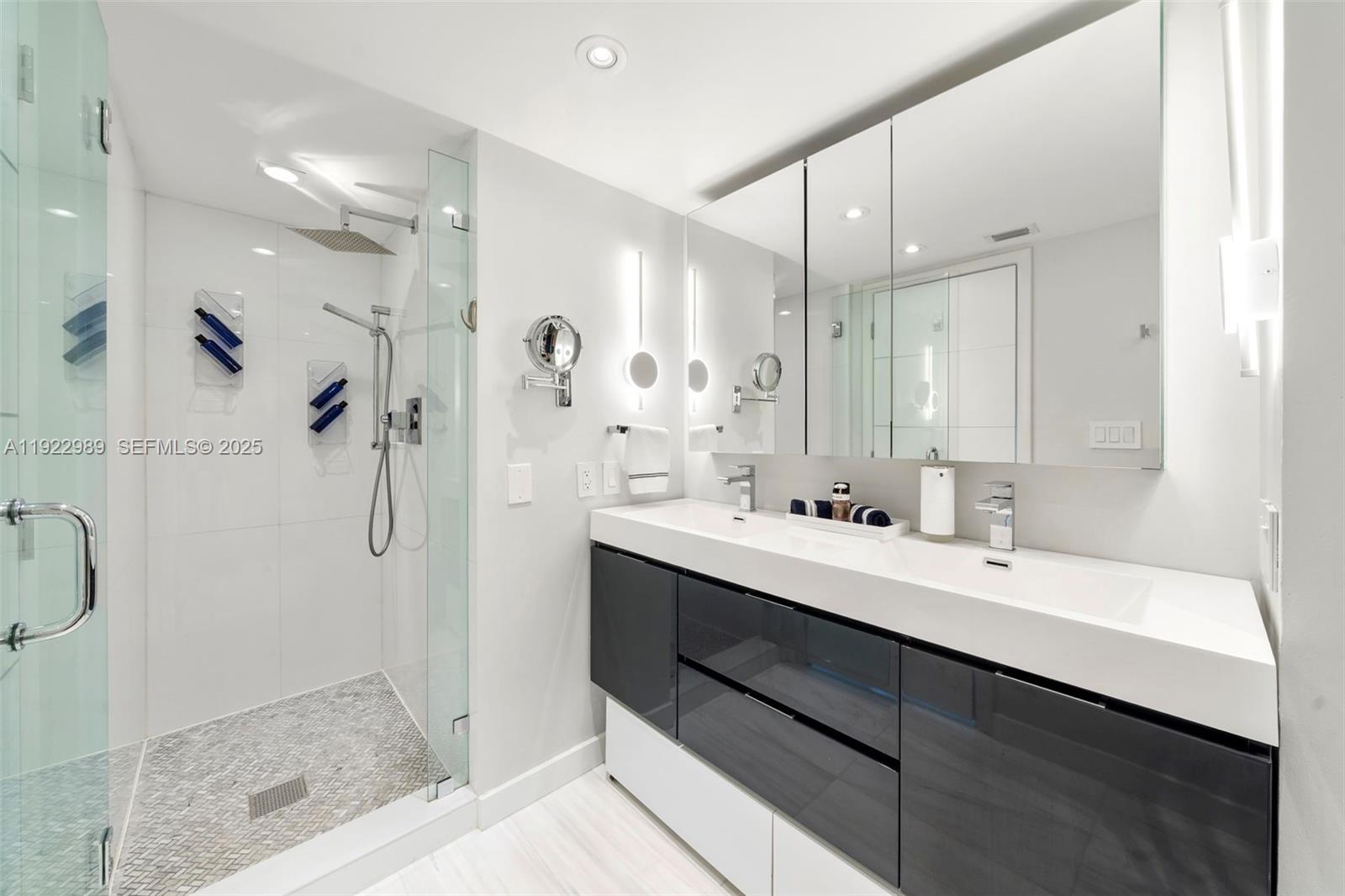 SOUTH POINTE TOWERS CONDO - Residential