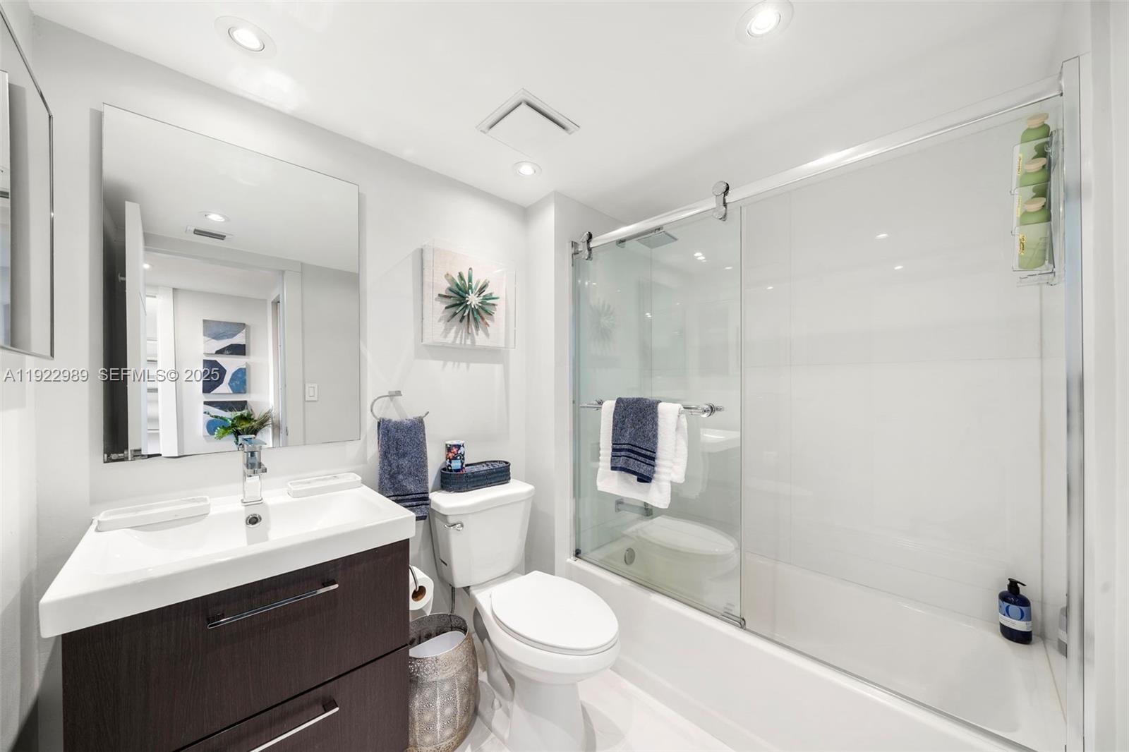 SOUTH POINTE TOWERS CONDO - Residential