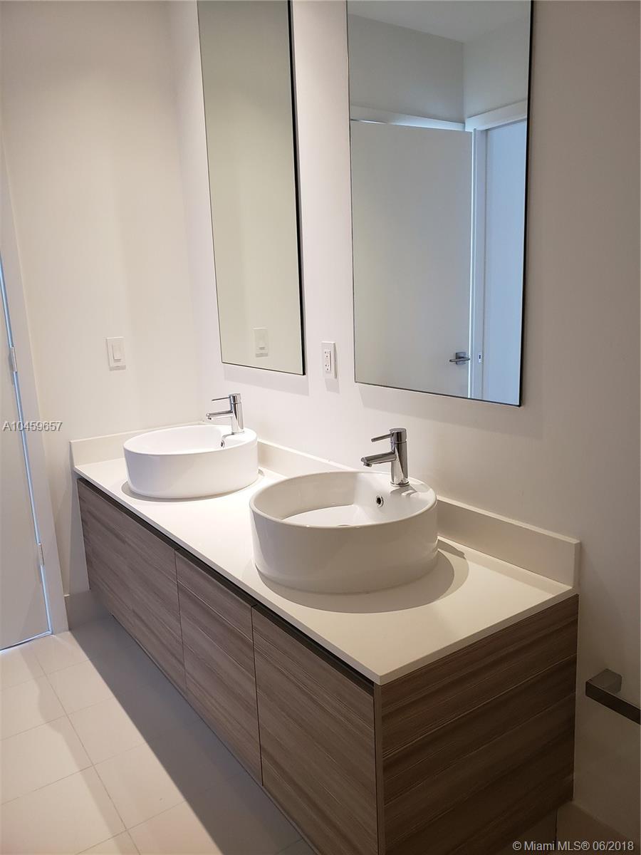 HYDE MIDTOWN - Residential Lease