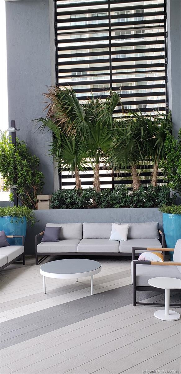 HYDE MIDTOWN - Residential Lease