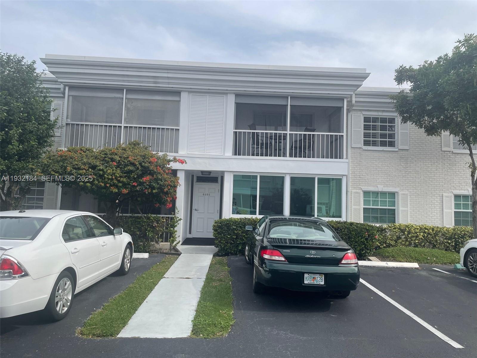 BAY COLONY CLUB CONDO - Residential Lease