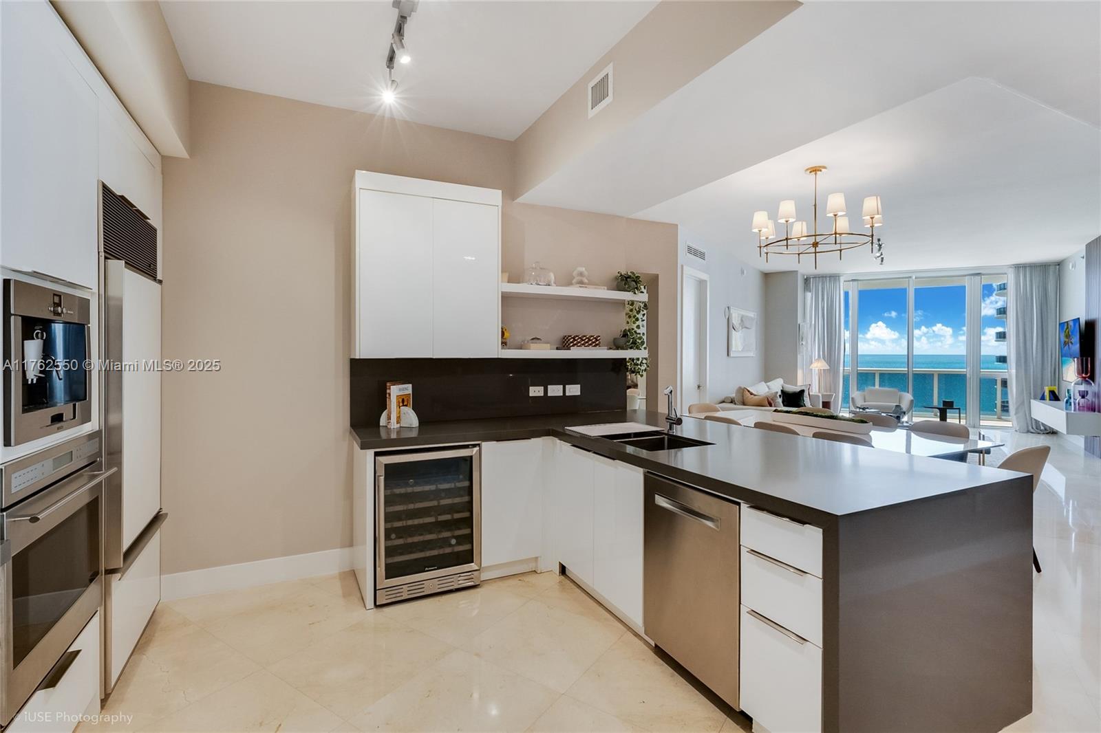 TDR TOWER I CONDO - Residential