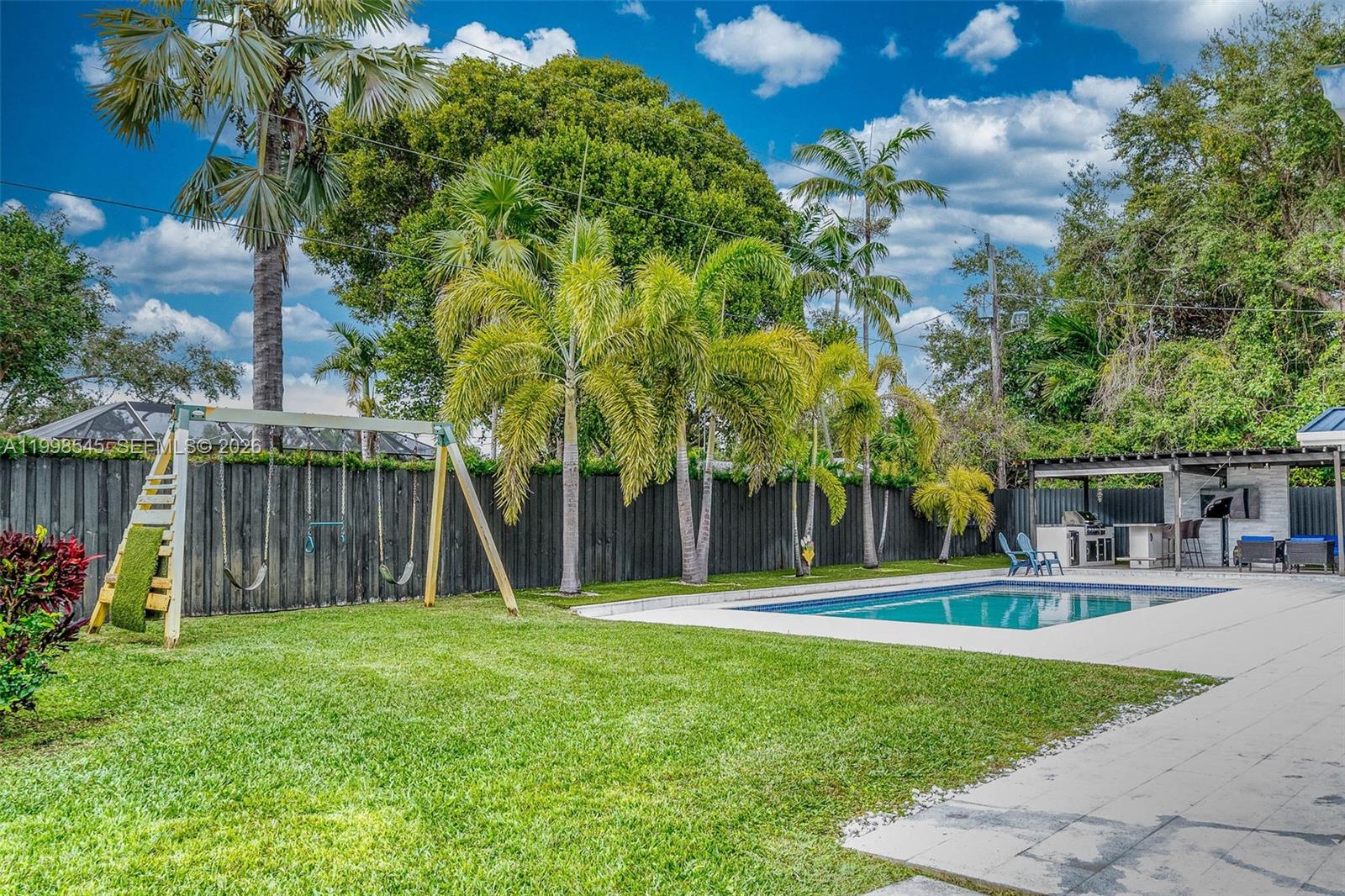 MALBROOK - Residential Lease