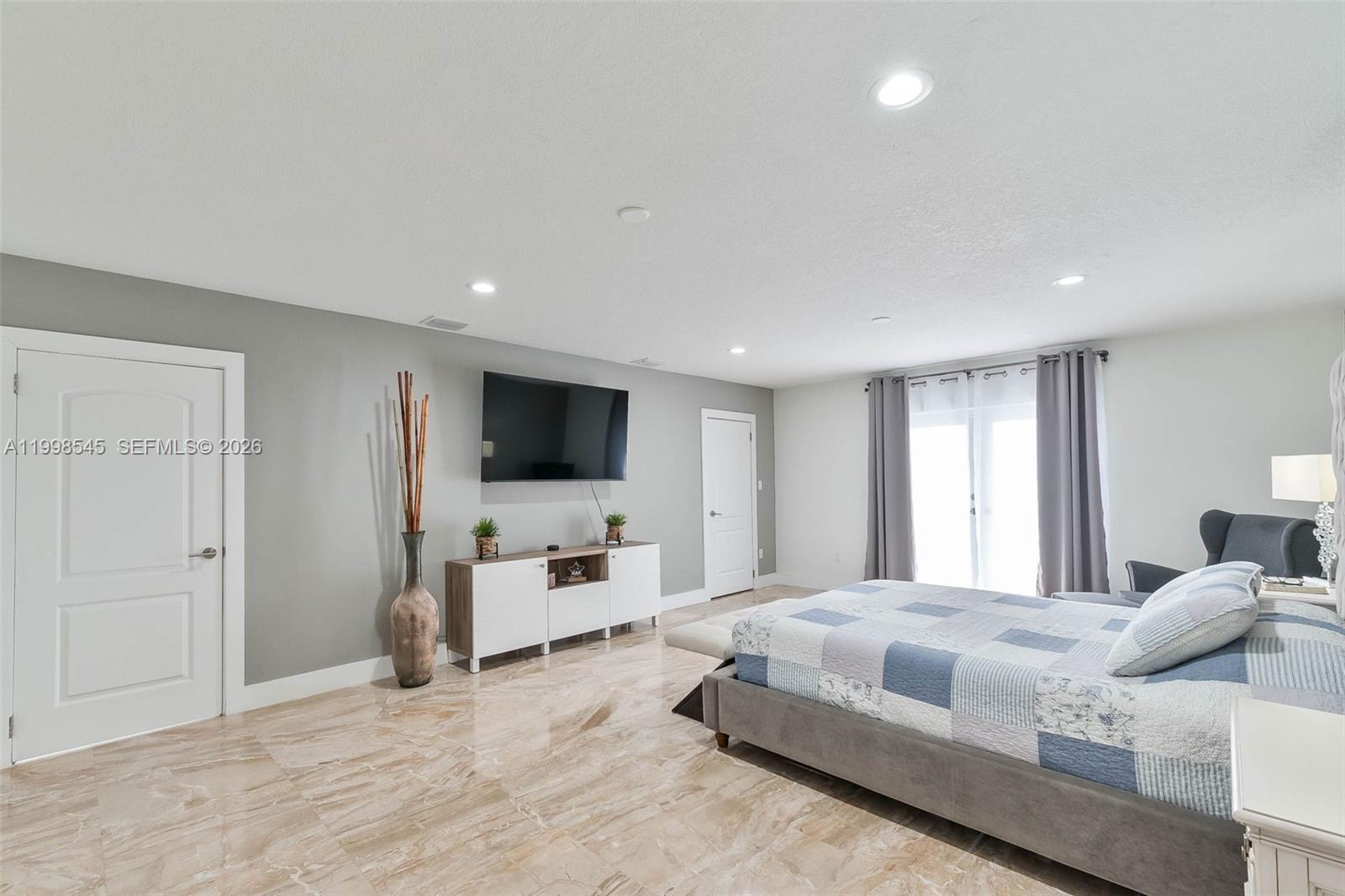 MALBROOK - Residential Lease